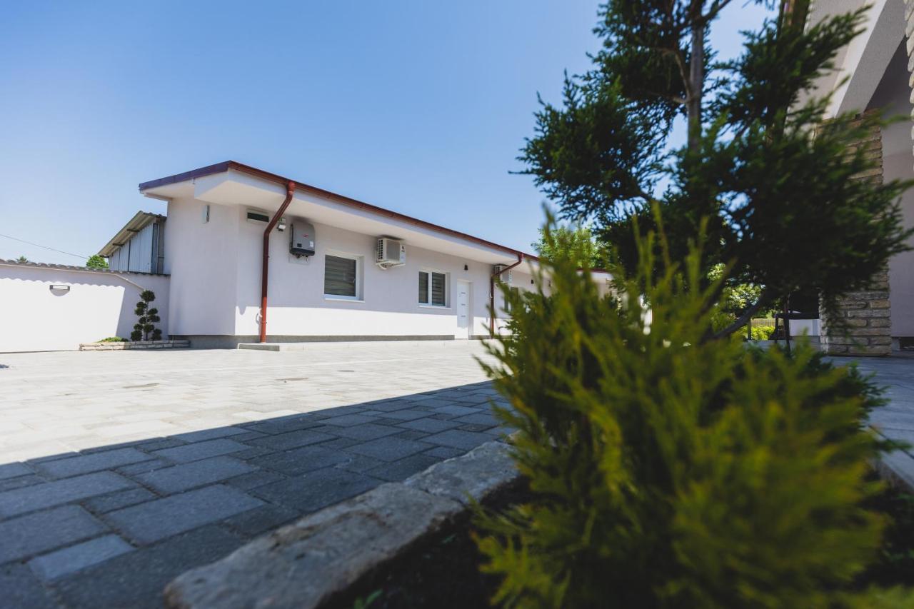 Alfa Apartmani Subotica Exterior photo